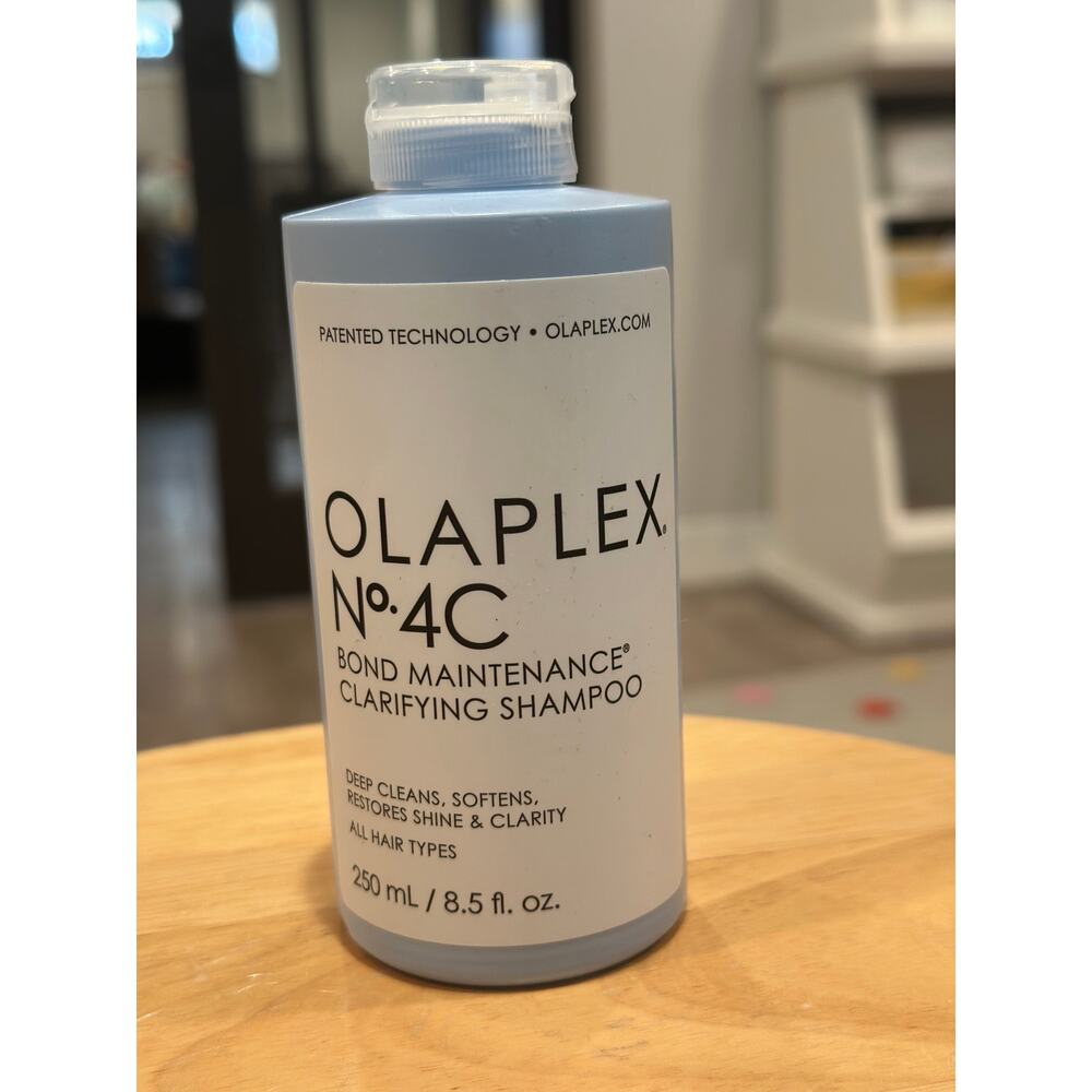 Olaplex 4C Bond Maintenance Clarifying Shampoo